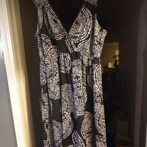 Black and White print vneck  maxi dress